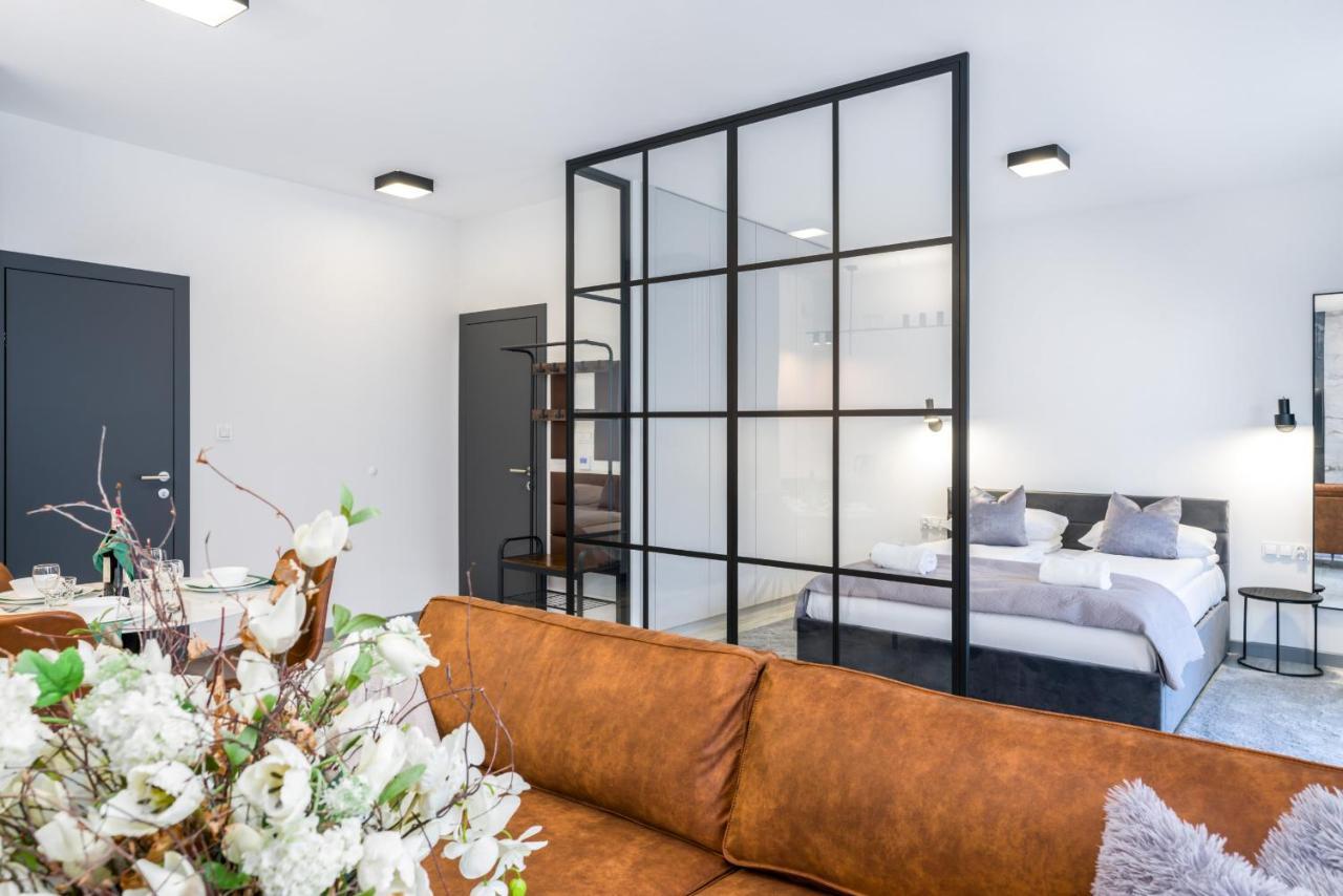 Apartments Poznan Chwaliszewo Residence With Free Garage By Noclegi Renters Luaran gambar